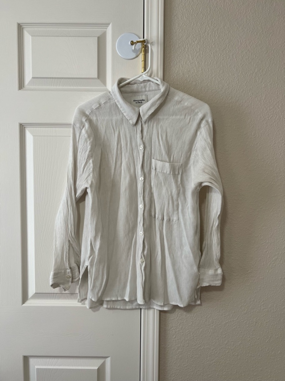 Abercrombie & Fitch White Textured Button Up Shirt Womens Medium
